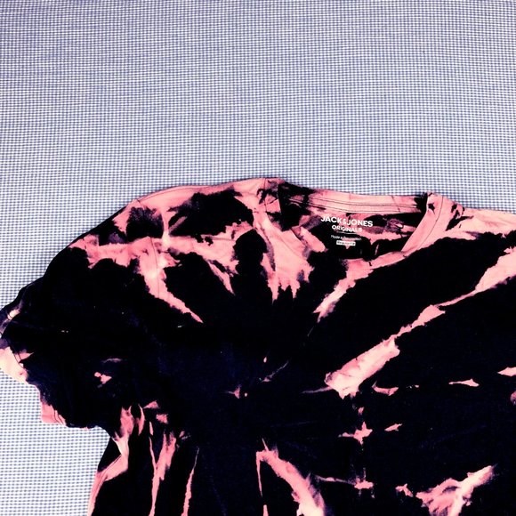 Hand Dyed Navy Blue & Pink Tie Dye T-Shirt / - Picture 2 of 4